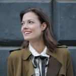 Eleganza Giovane: Idee di Look Moderni per Brillare in Ogni Occasione