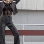 Minimalismo Chic: Come Creare Outfit Eleganti con Pochi Elementi