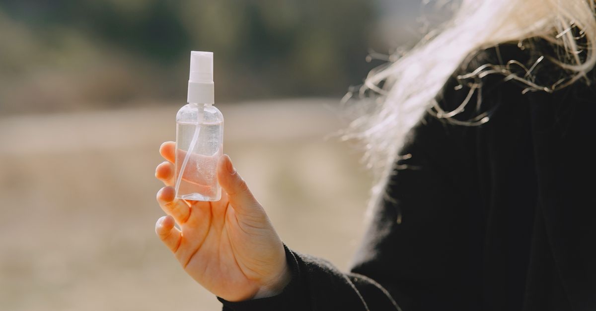 Capelli protetti dal calore: lo spray che salva la tua piega e illumina la chioma