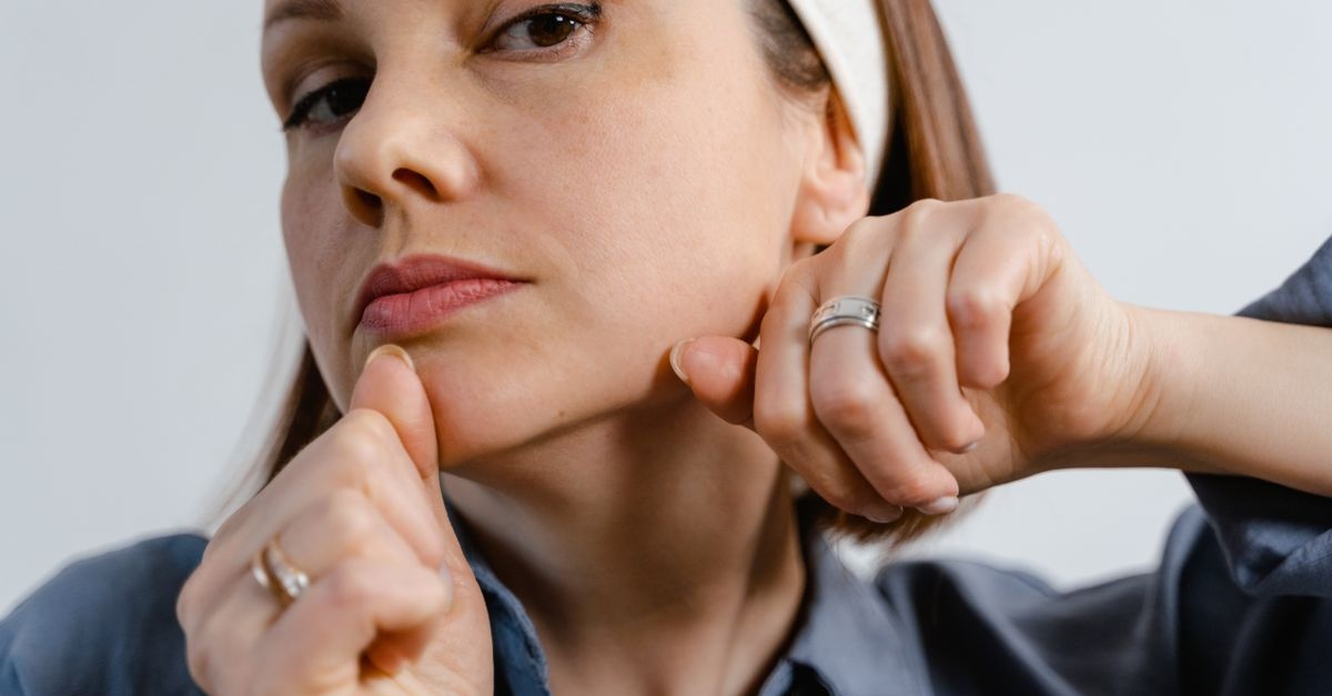 Pelle adulta e imperfezioni: guida pratica per ritrovare una pelle più calma e luminosa