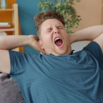Sempre stanco? Scopri il legame nascosto tra energia e tiroide