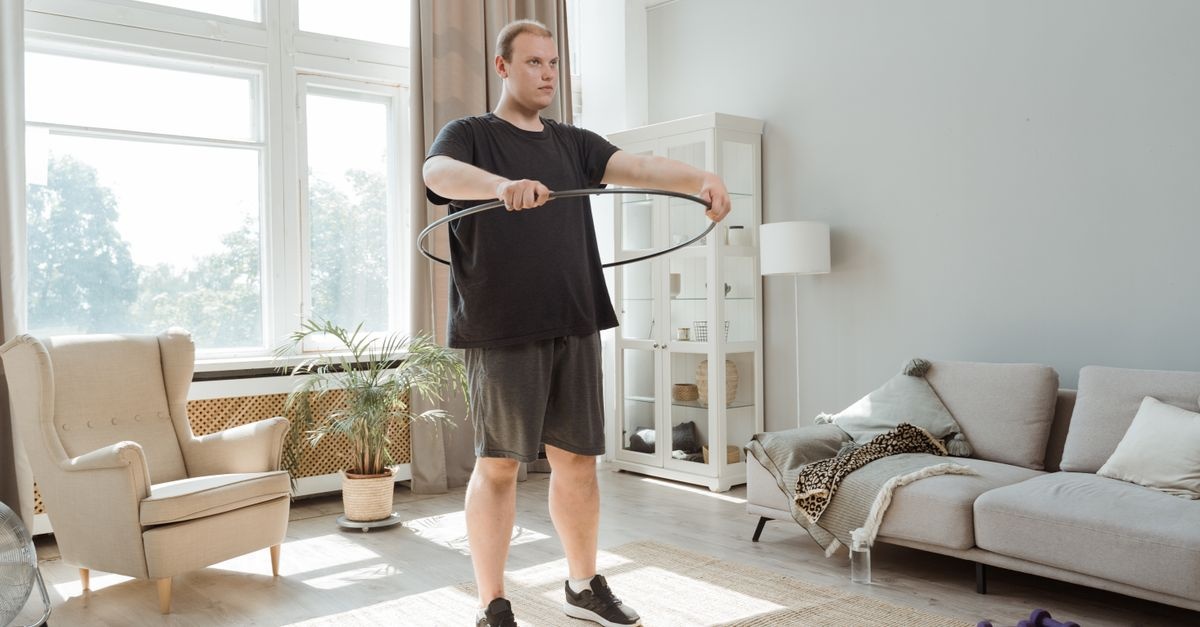 Trasforma la tua stanza in una palestra: idee di allenamento facile ed efficace in camera