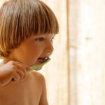 Sorrisi Sani Fin da Piccoli: Guida all’Igiene Dentale dei Bambini