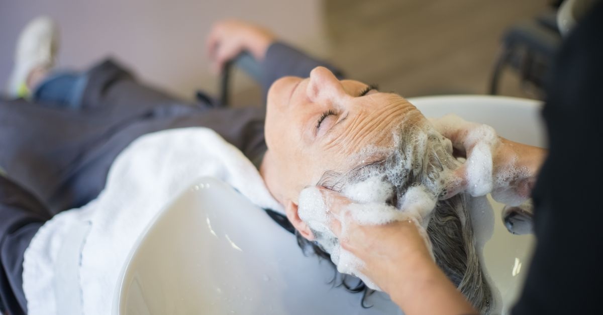 Delicatezza su Misura: Come Scegliere lo Shampoo Ideale per un Cuioio Capelluto Sensibile